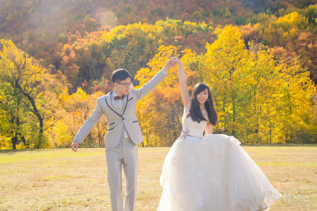 箭镇五彩林的光影