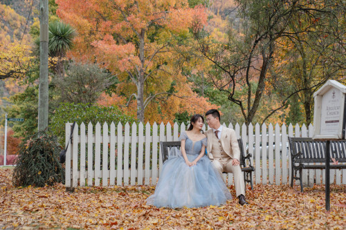 金秋五彩林小教堂